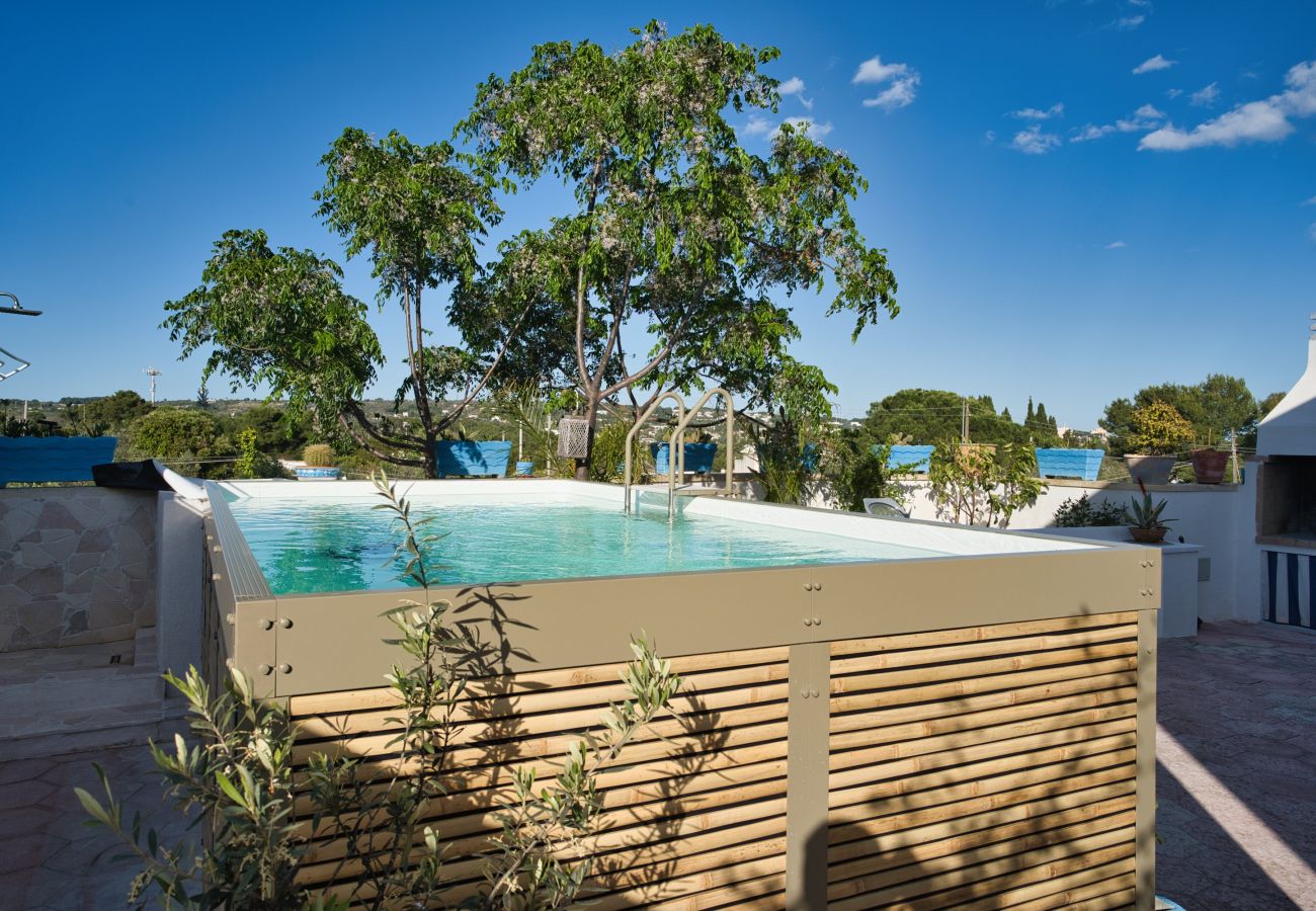Ferienhaus in Leuca - Hübsches Ferienhaus mit kl. Pool und Meerblick