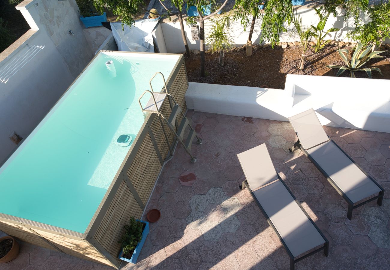 Ferienhaus in Leuca - Hübsches Ferienhaus mit kl. Pool und Meerblick