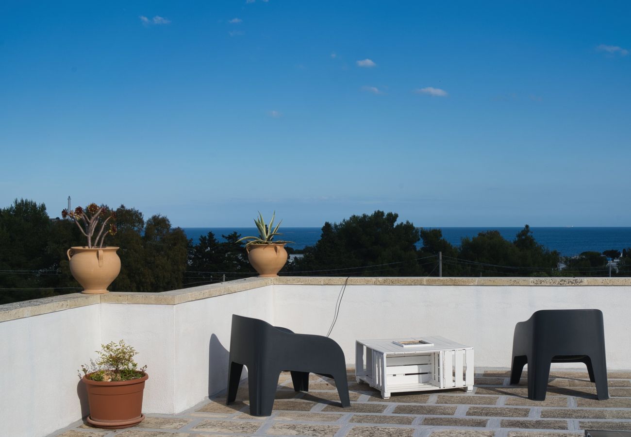 Ferienhaus in Leuca - Hübsches Ferienhaus mit kl. Pool und Meerblick