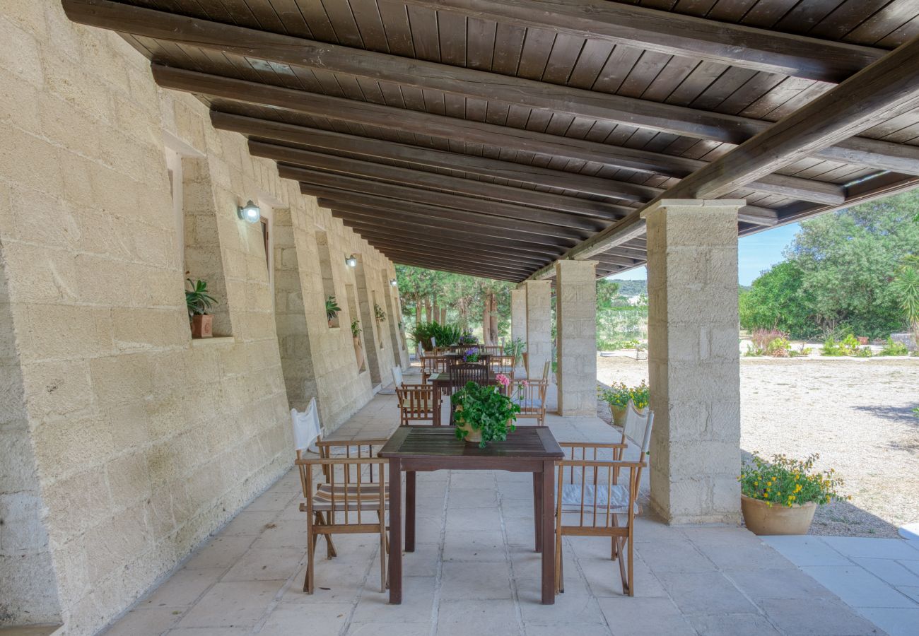 Villa in Casarano - Gesamtes Landanwesen mit Pool - alleinige Nutzung