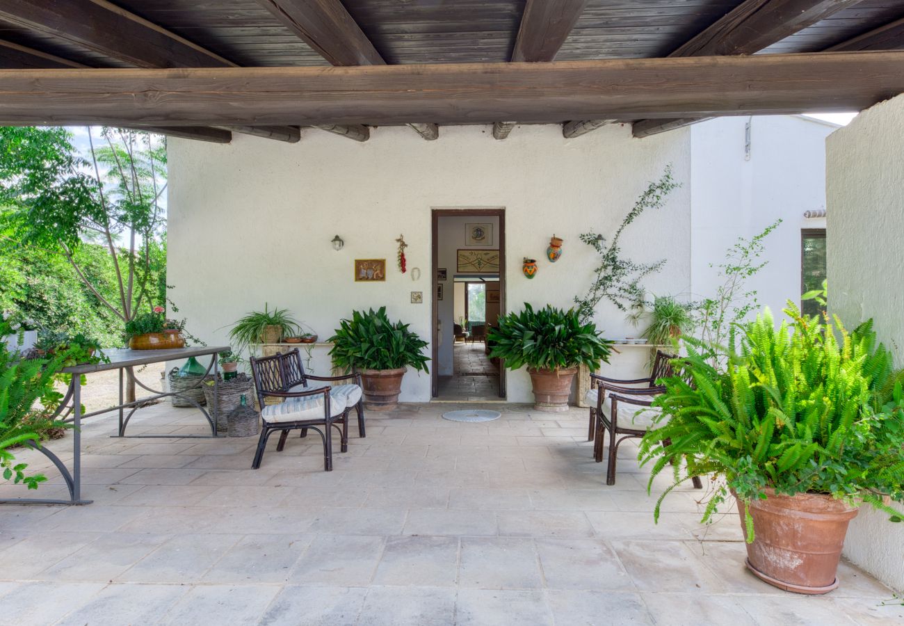 Villa in Casarano - Gesamtes Landanwesen mit Pool - alleinige Nutzung