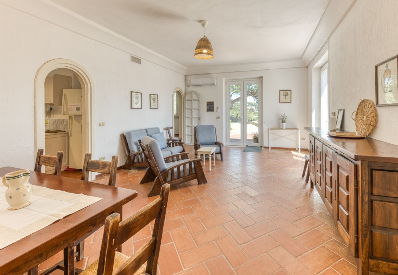 Villa in Castro - Atemberaubende Whirlpool-Villa mit Meerzugang (Haus B)