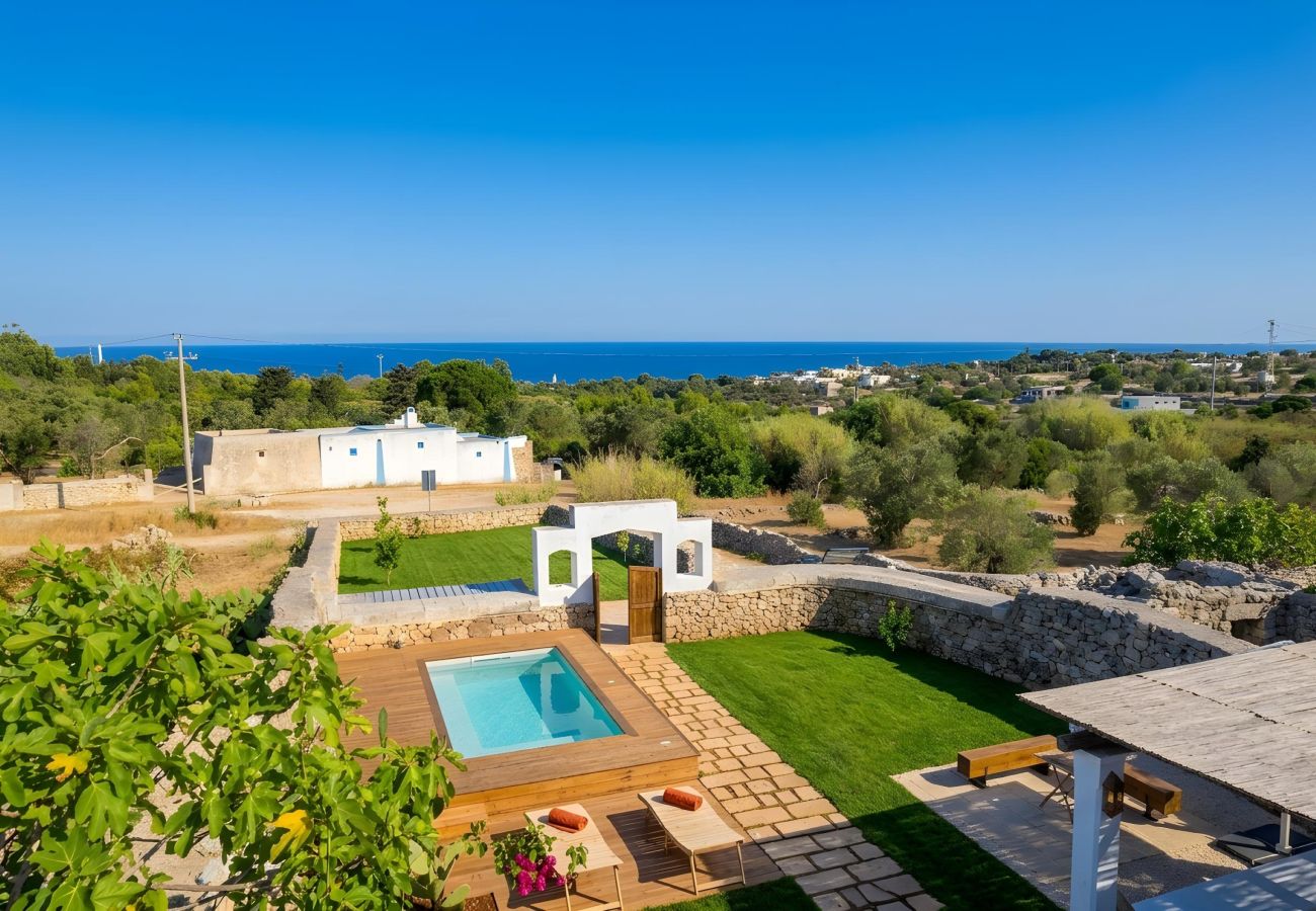 Villa in Leuca - Ein Juwel: Kleines, antikes Landhaus mit Pool
