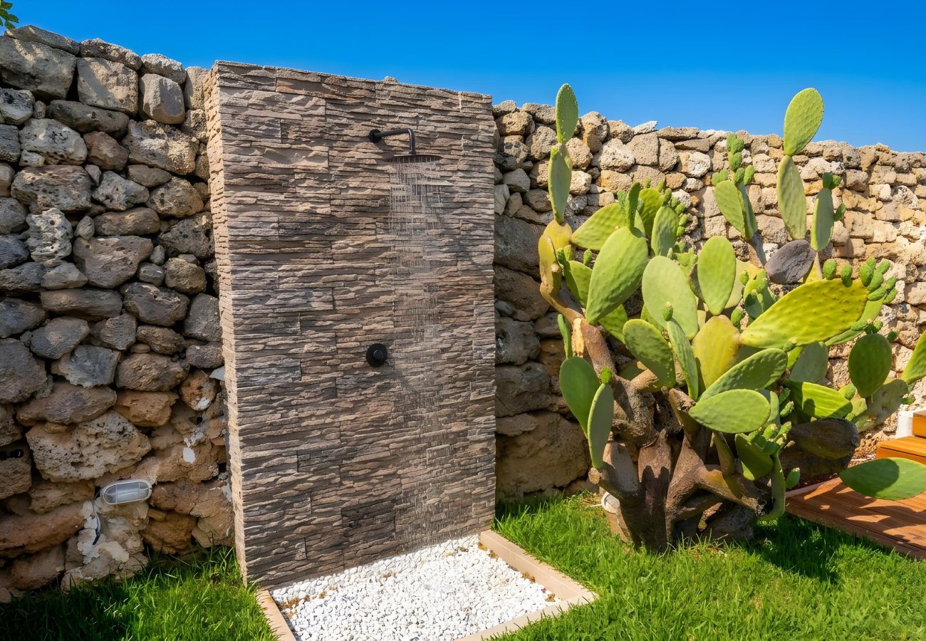Villa in Leuca - Ein Juwel: Kleines, antikes Landhaus mit Pool