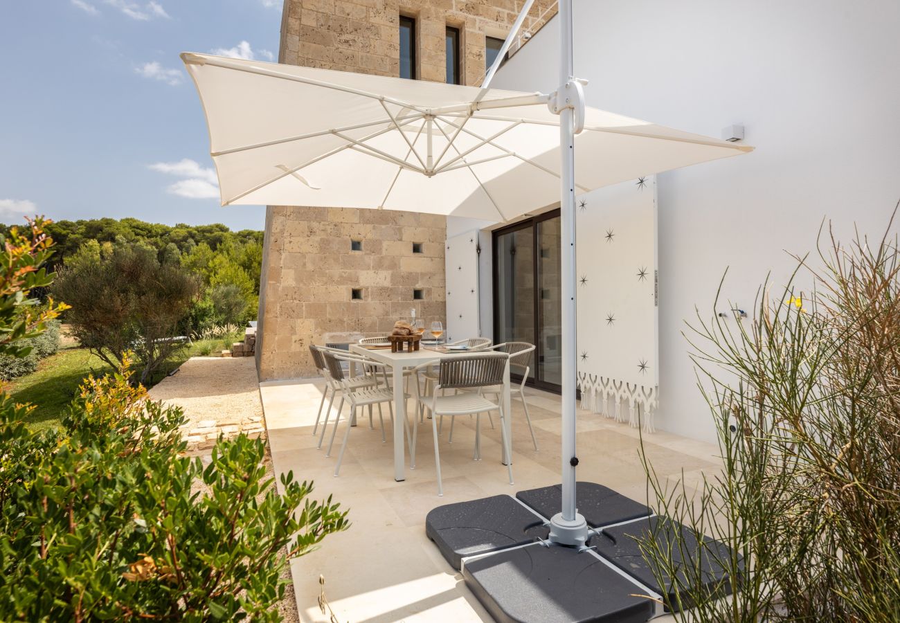 Villa in Gallipoli - High-End Turmvilla: 2 Pools in Strandnähe