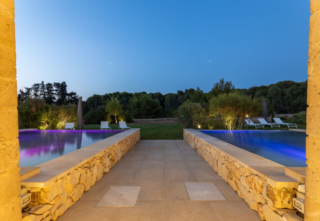 Villa in Gallipoli - High-End Turmvilla: 2 Pools in Strandnähe