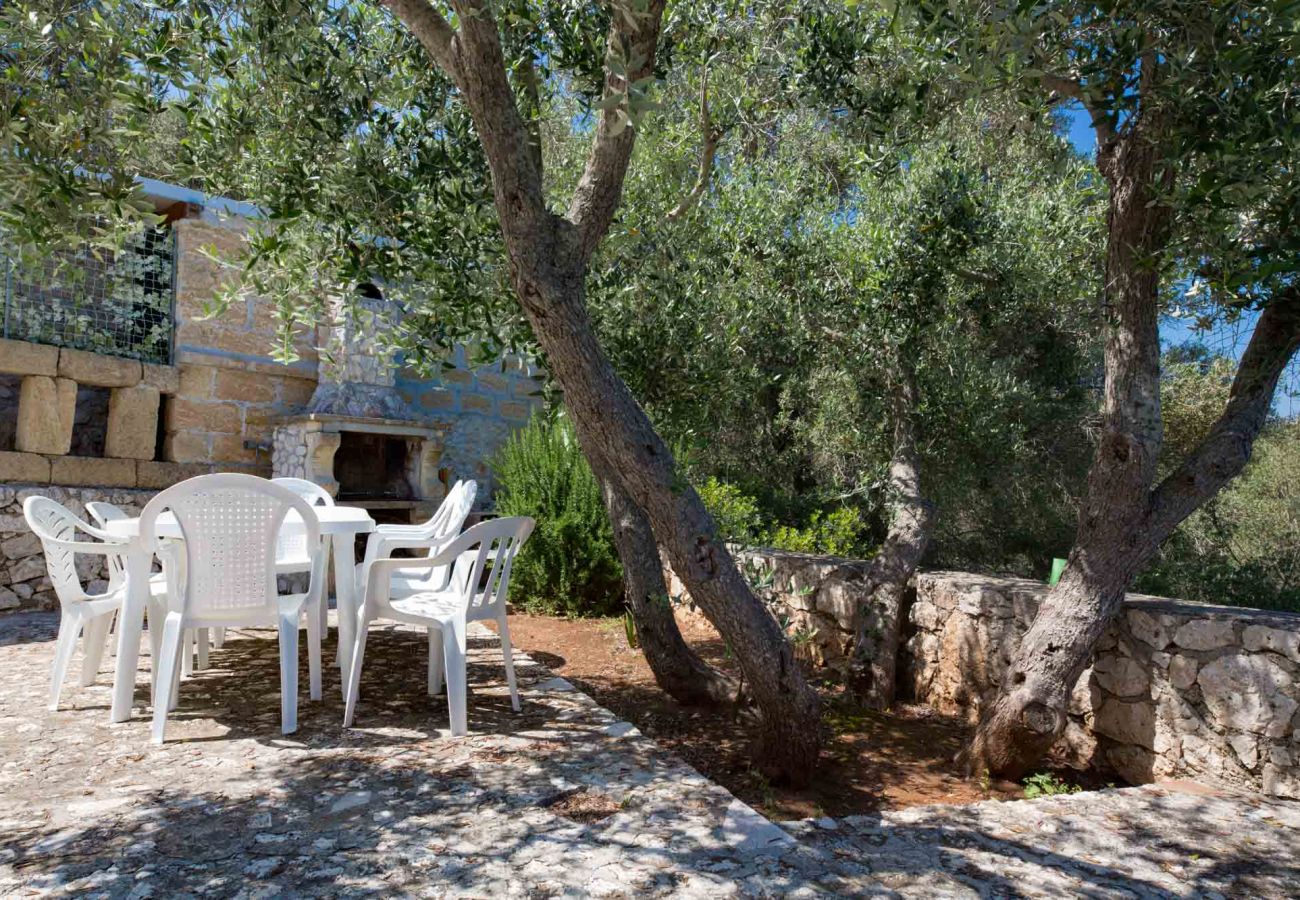 Villa in Andrano - Whole villa with 2 apartments and 180° sea view