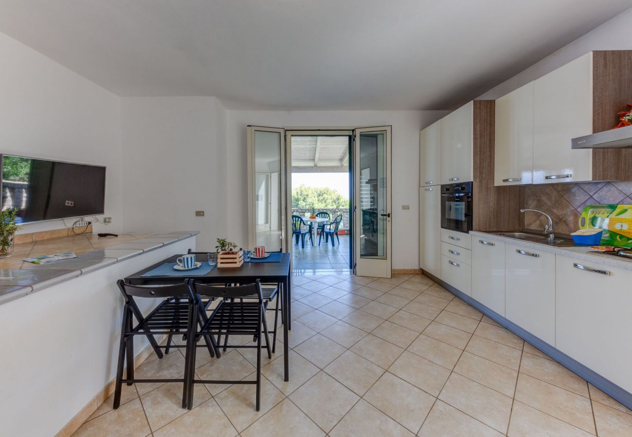 Villa in Andrano - Whole villa with 2 apartments and 180° sea view