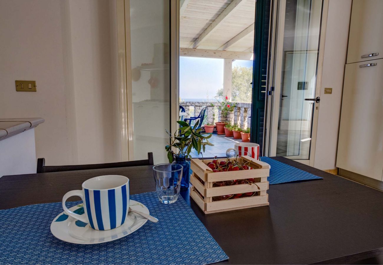 Villa in Andrano - Whole villa with 2 apartments and 180° sea view
