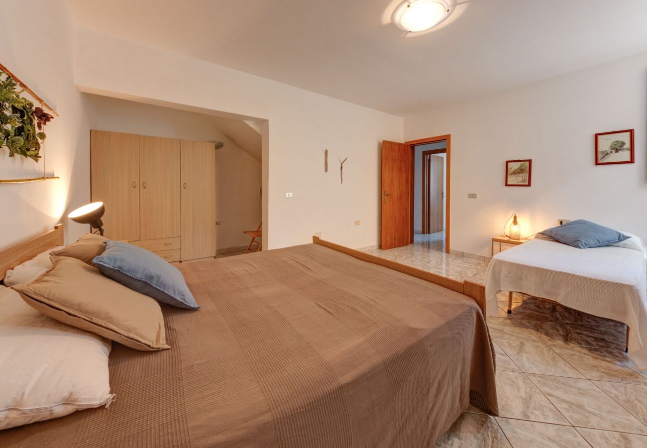 Villa in Andrano - Whole villa with 2 apartments and 180° sea view