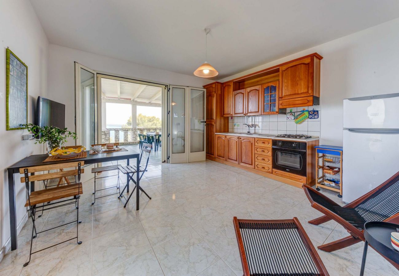 Villa in Andrano - Whole villa with 2 apartments and 180° sea view