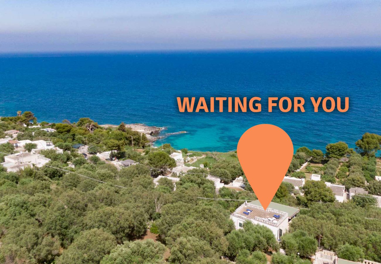 Villa in Andrano - Whole villa with 2 apartments and 180° sea view
