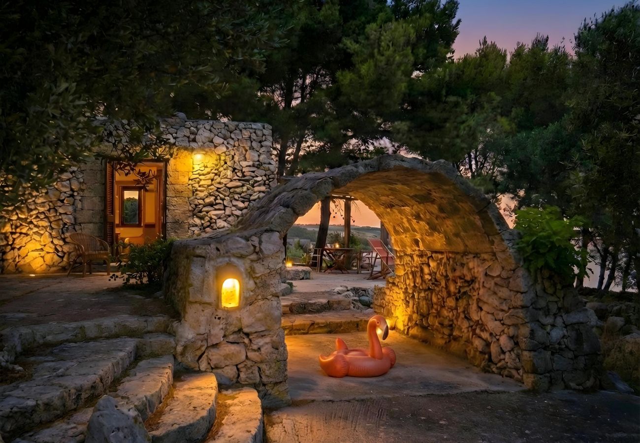 Trullo in Castro - Romantic trullo with sea access and stunning views (house G)