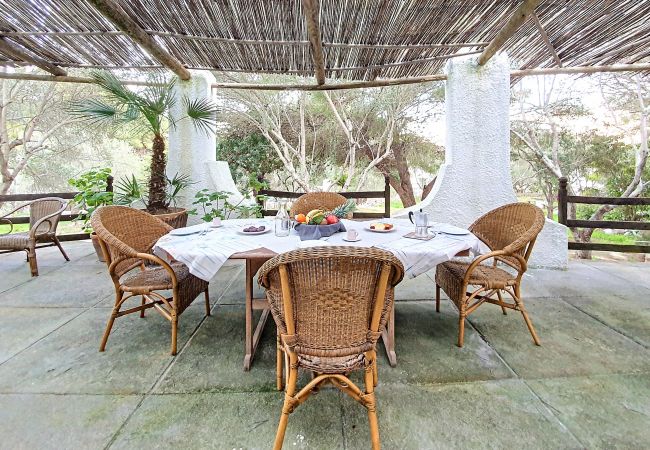 House in Castro - Large villa with sea access (house D) House in Castro - Large villa with sea access (house D)