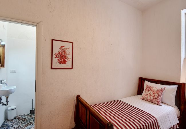 Villa in Castro - Breathtaking whirlpool villa&office w/ sea access Villa in Castro - Breathtaking whirlpool villa&office w/ sea access