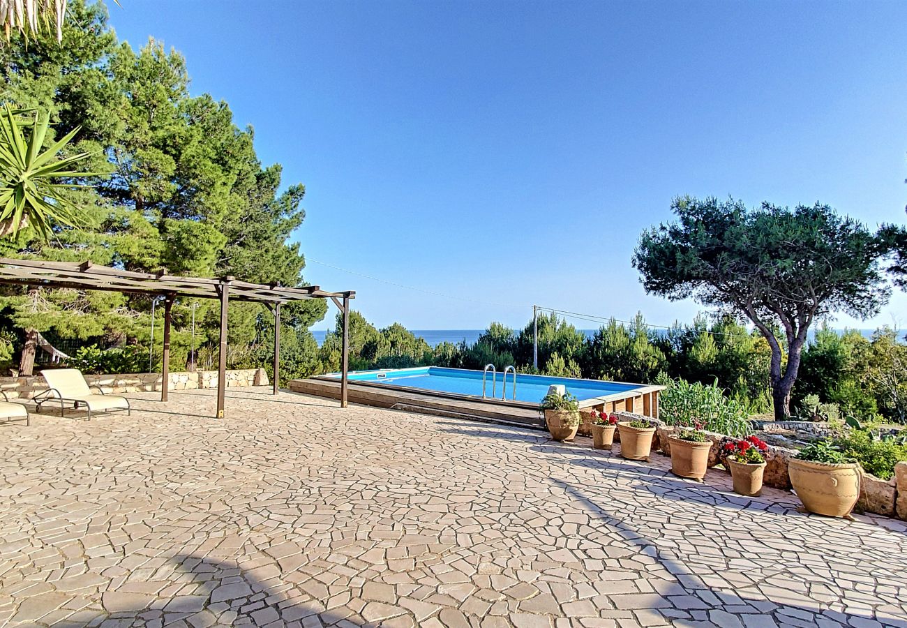 Villa in Torre Pali - Sea view pool villa w/ garden, 2km from sand