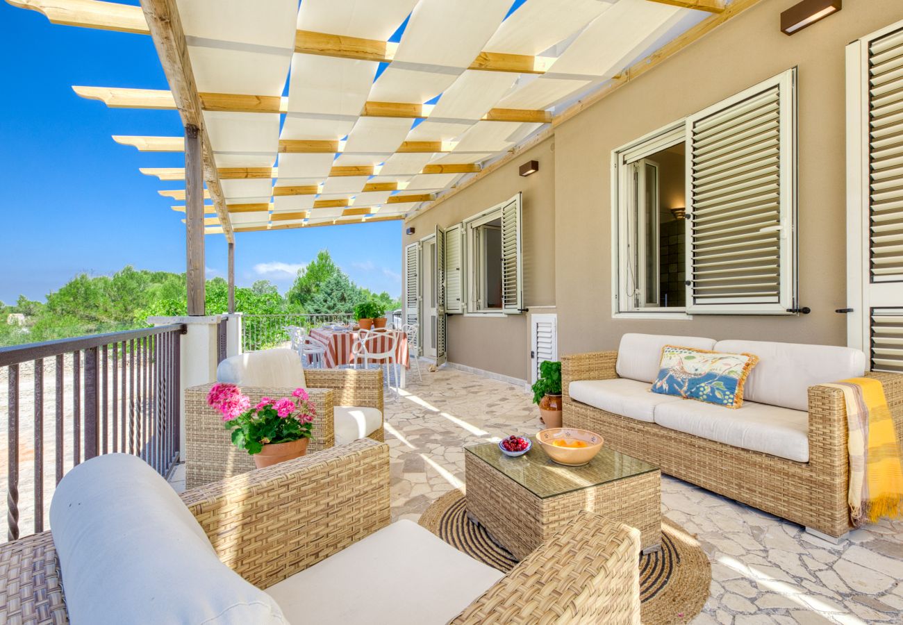 Villa in Torre Pali - Sea view pool villa w/ garden, 2km from sand