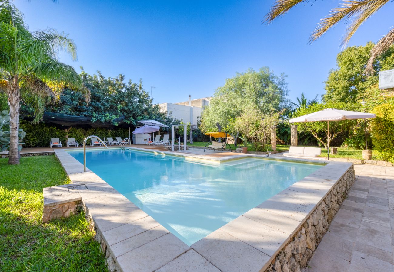 House in Patù - Historic house with pool and Mediterranean park (A)