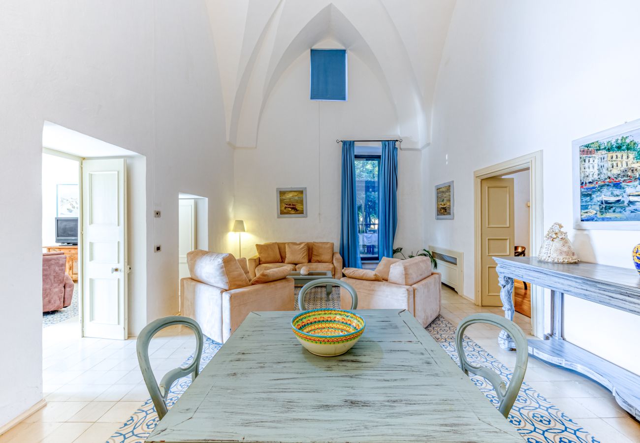 House in Patù - Historic house with pool and Mediterranean park (A)