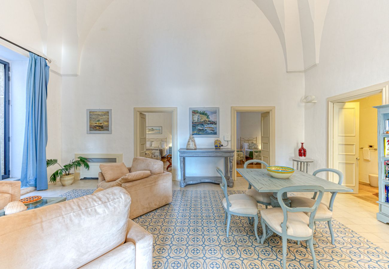 House in Patù - Historic house with pool and Mediterranean park (A)