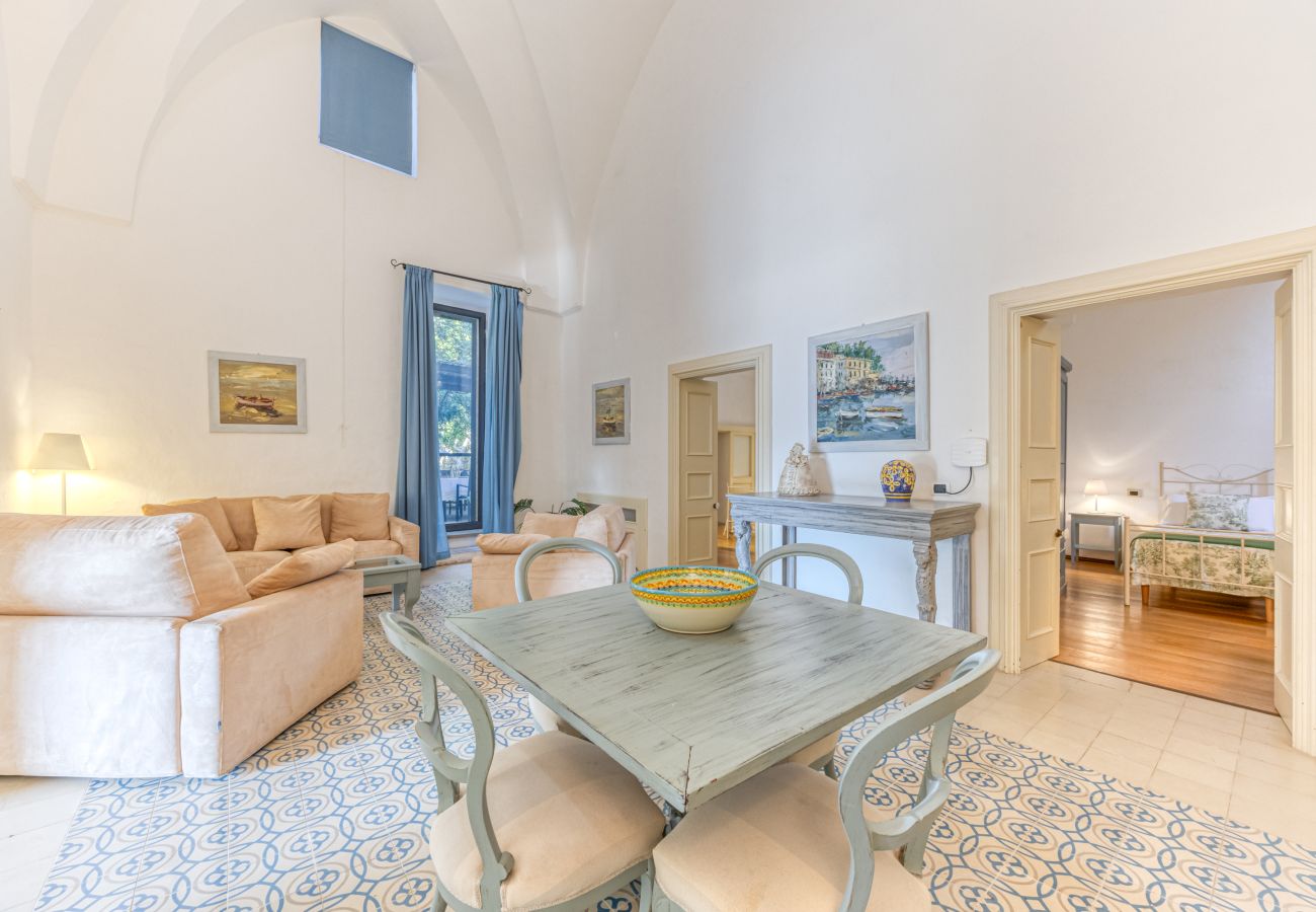 House in Patù - Historic house with pool and Mediterranean park (A)