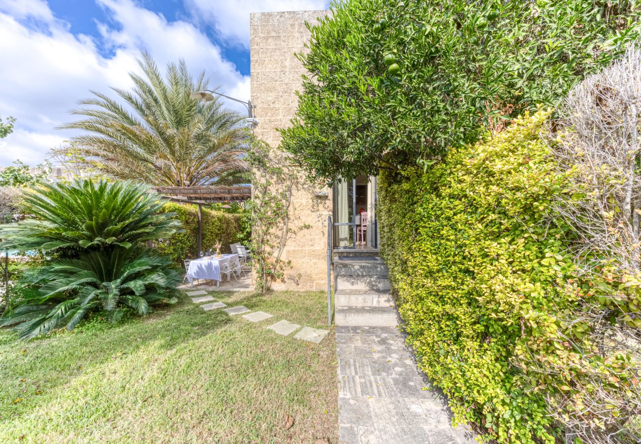 House in Patù - Pool house in the park, 7km from the sandy beaches (C)