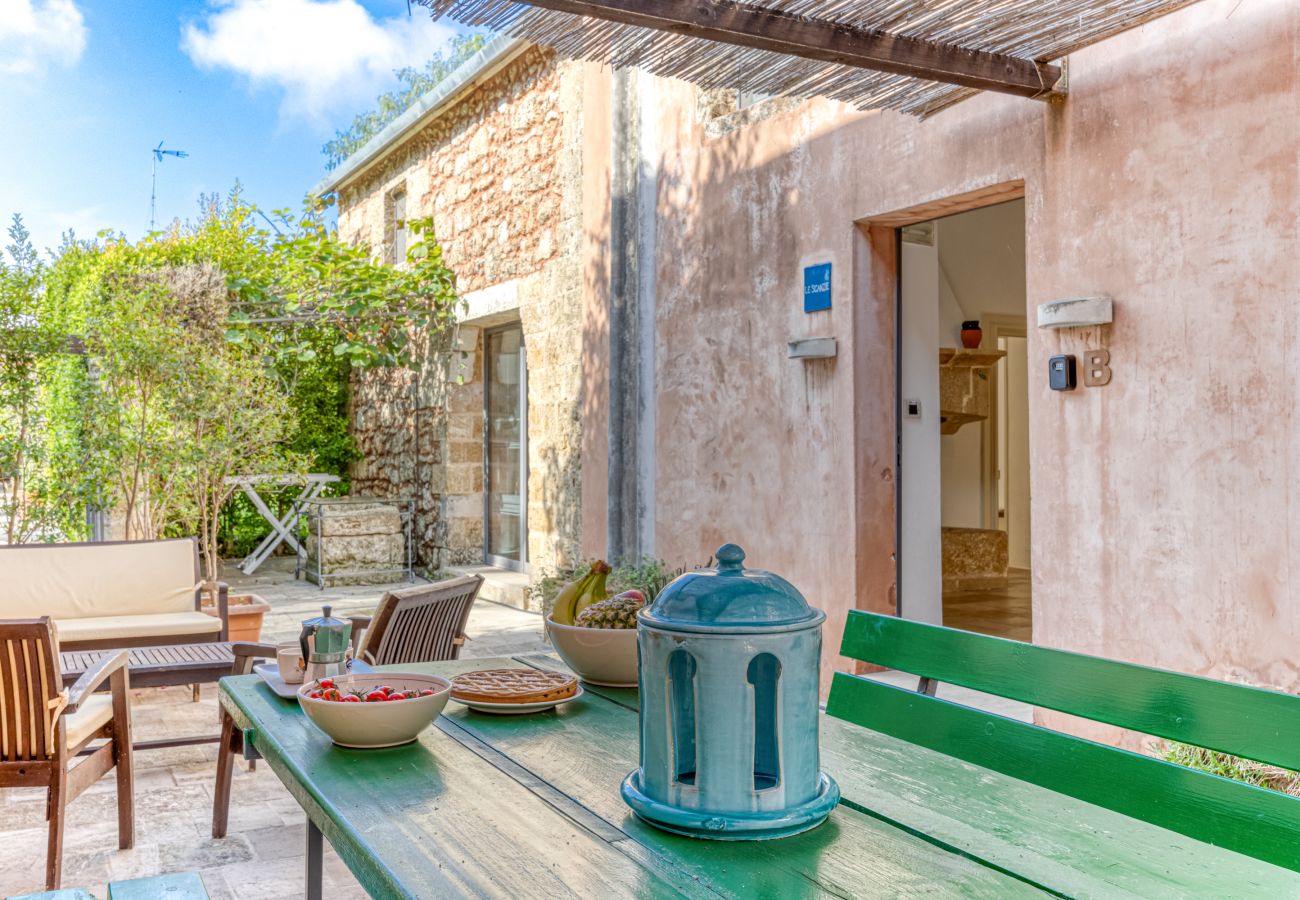 House in Patù - Cozy house with pool and park (B)