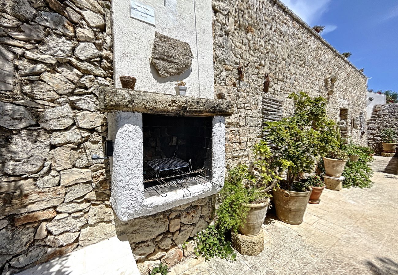 House in Gagliano del Capo - Stone house with outdoor jacuzzi on the cliffs (A)