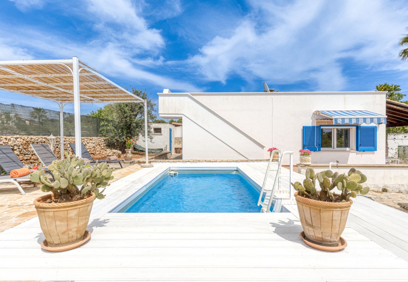 House in Pescoluse - Cozy house with pool 1km from sandy beach in Pescoluse