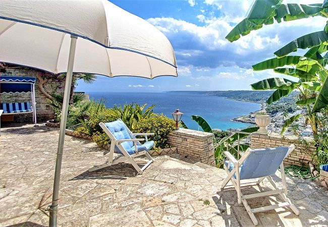 House in Castro - Outdoor jacuzzi in old town w/ fantastic sea view House in Castro - Outdoor jacuzzi in old town w/ fantastic sea view