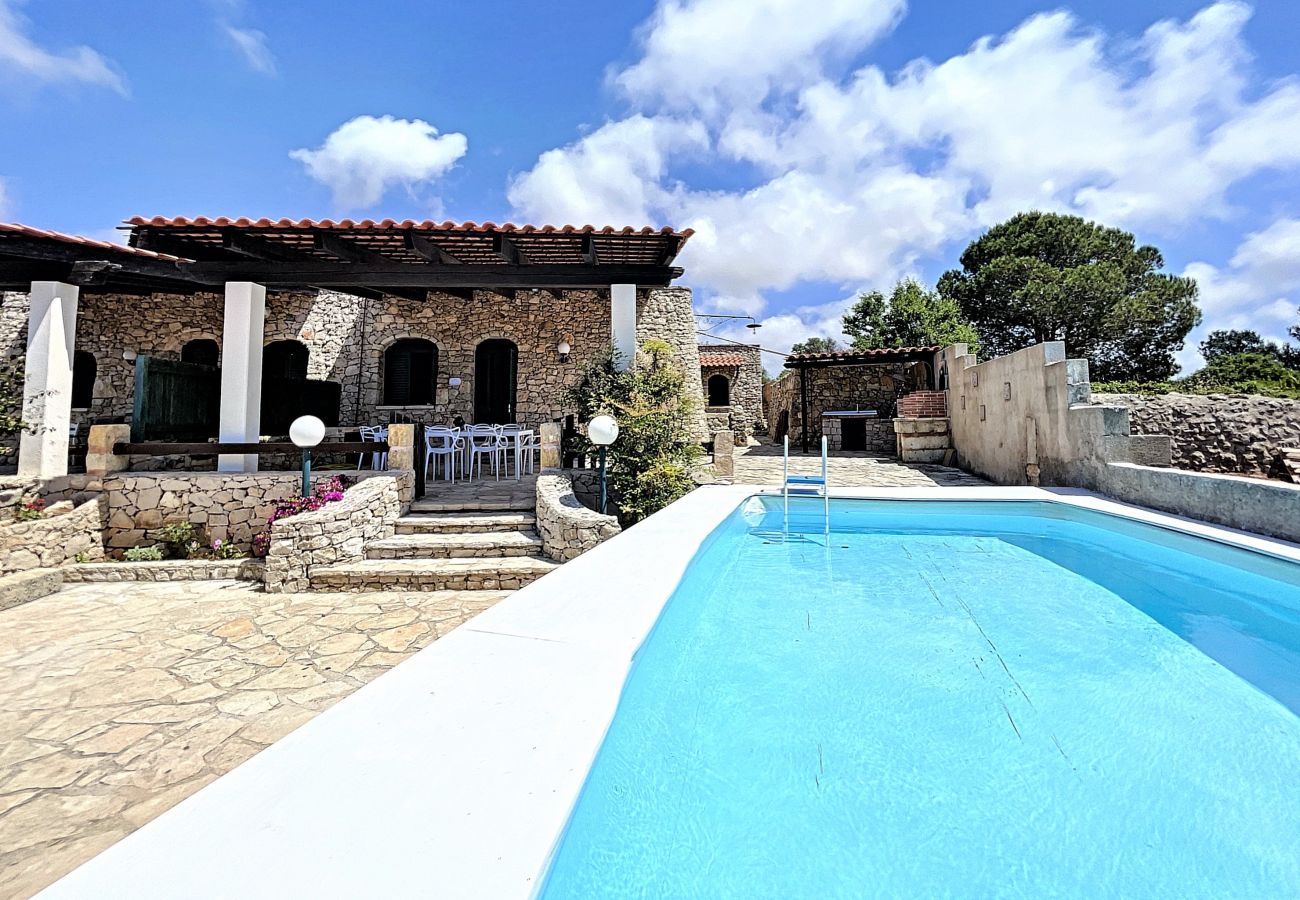 House in Marina di Felloniche - Stone house with private pool and sea view