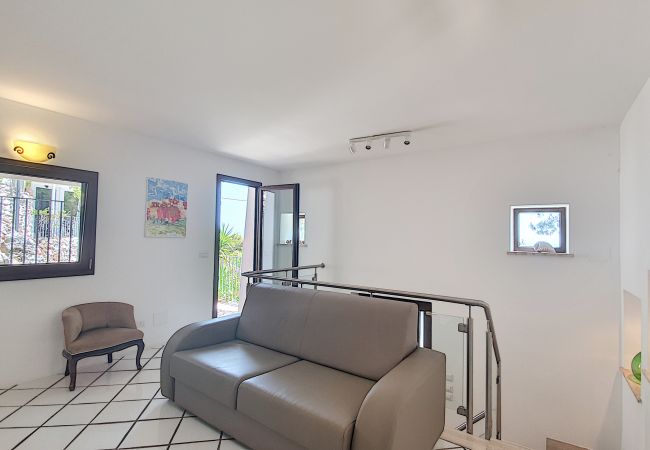 Villa in Marittima - Marvellous property w/ heated pool & sea access Villa in Marittima - Marvellous property w/ heated pool & sea access