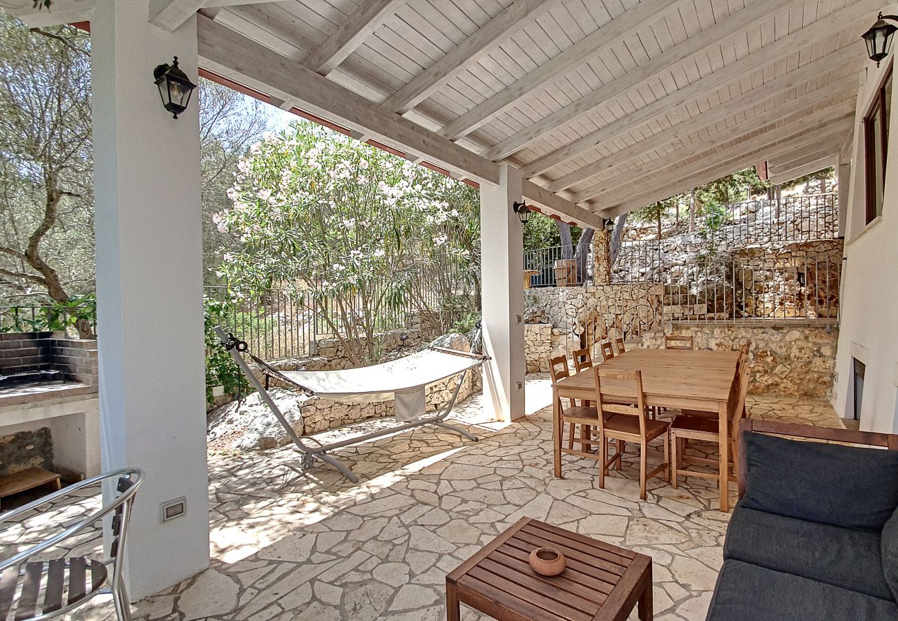 Villa in Marittima - Marvellous property w/ heated pool & sea access