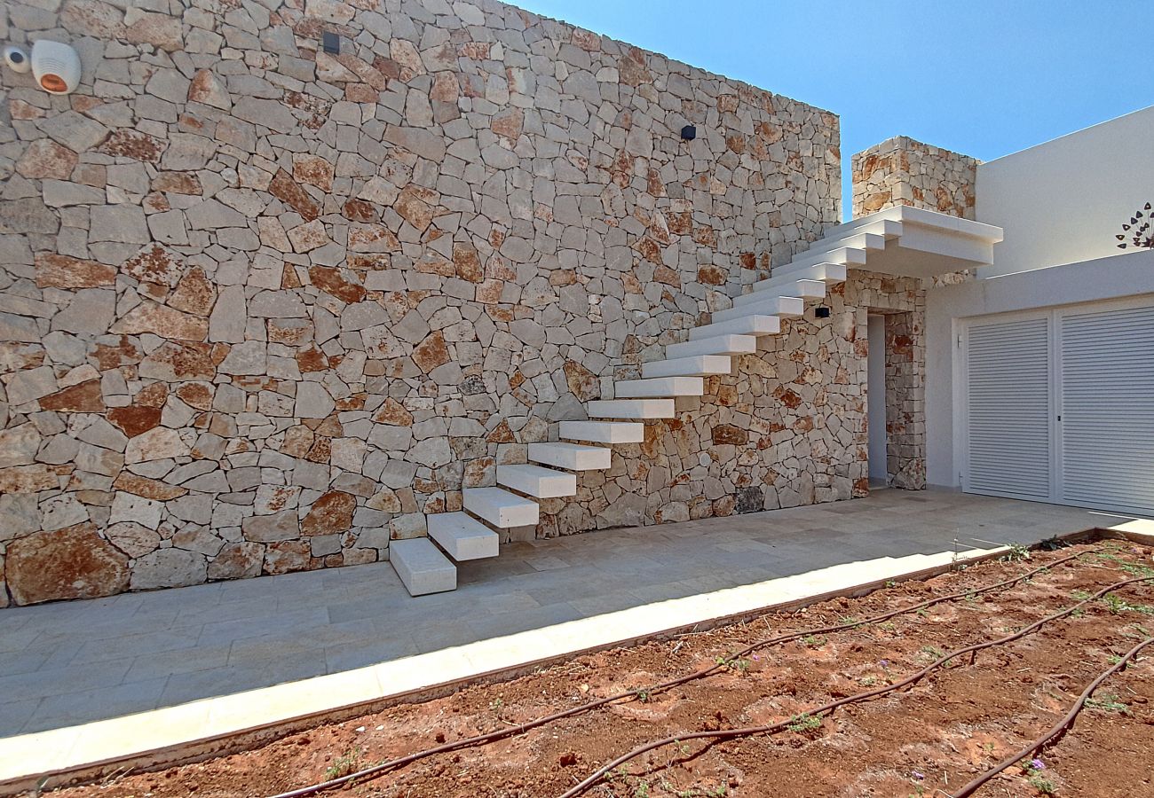 Villa in Leuca - Modern 5-star villa with pool 1km from the sea