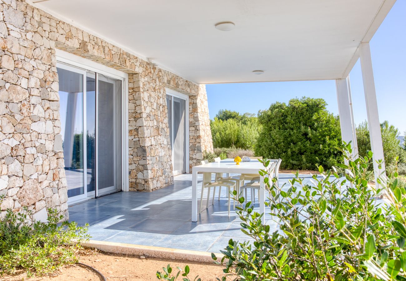 Villa in Torre Pali - Superb villa with pool and 180° sea view