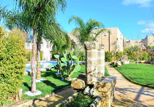 Studio in Patù - Studio with large pool in the picturesque town of Patù (F) Studio in Patù - Studio with large pool in the picturesque town of Patù (F)