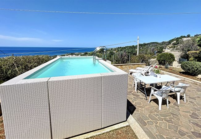House in Torre Vado - Sea view house w/ design pool close to beach