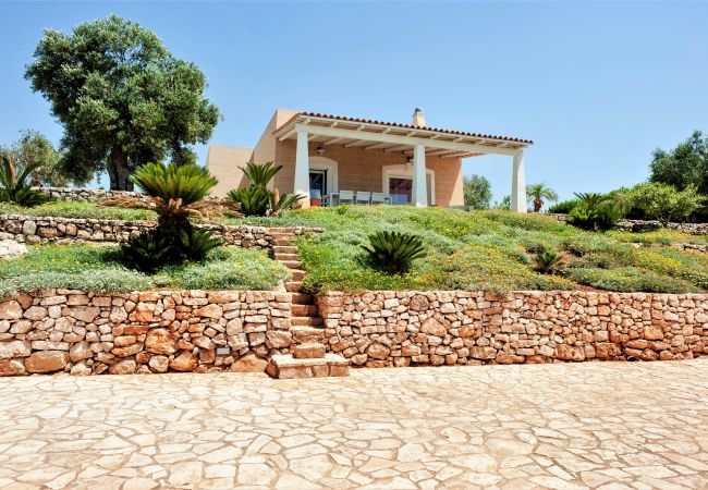 Villa in Pescoluse - Beach villa w/ heated whirlpool & amazing sea view