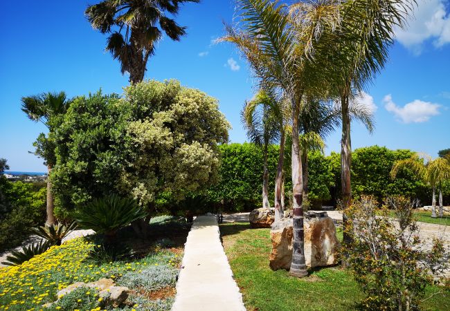 Villa in Pescoluse - Beach villa w/ heated whirlpool & amazing sea view Villa in Pescoluse - Beach villa w/ heated whirlpool & amazing sea view