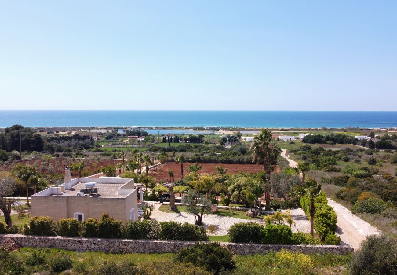 Villa in Pescoluse - Beach villa w/ heated whirlpool & amazing sea view