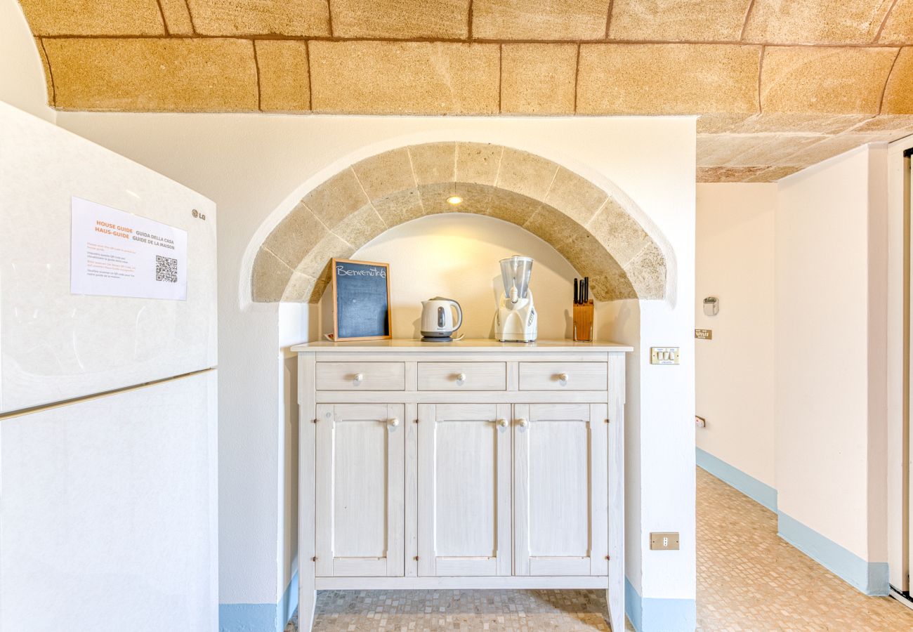 Villa in Pescoluse - Child-friendly beach villa w/ hot whirlpool & sea view