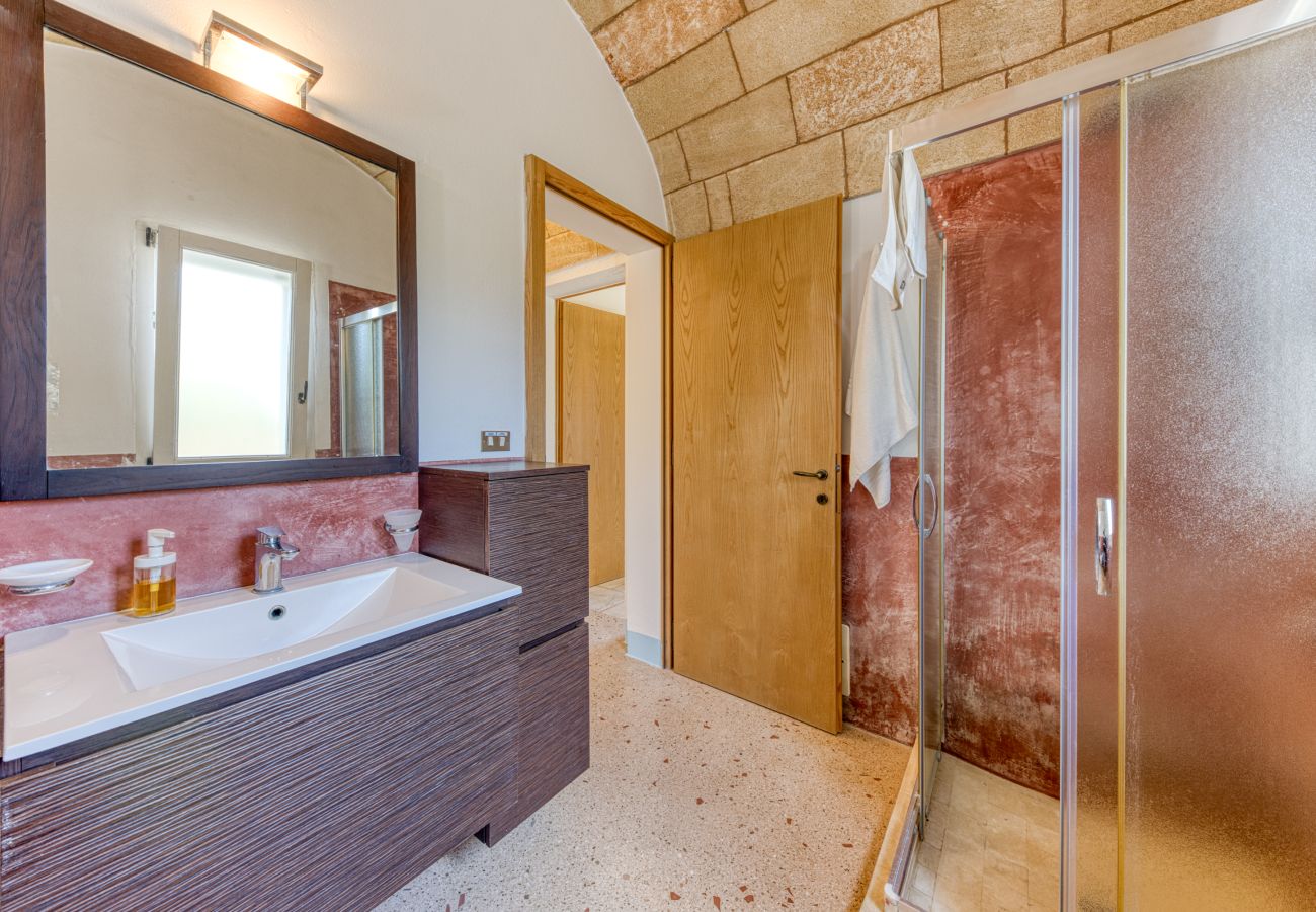 Villa in Pescoluse - Child-friendly beach villa w/ hot whirlpool & sea view