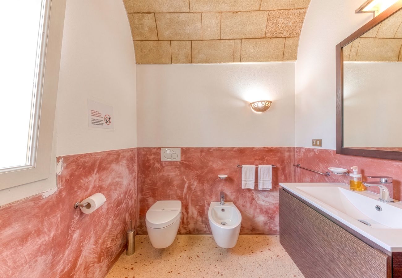 Villa in Pescoluse - Child-friendly beach villa w/ hot whirlpool & sea view