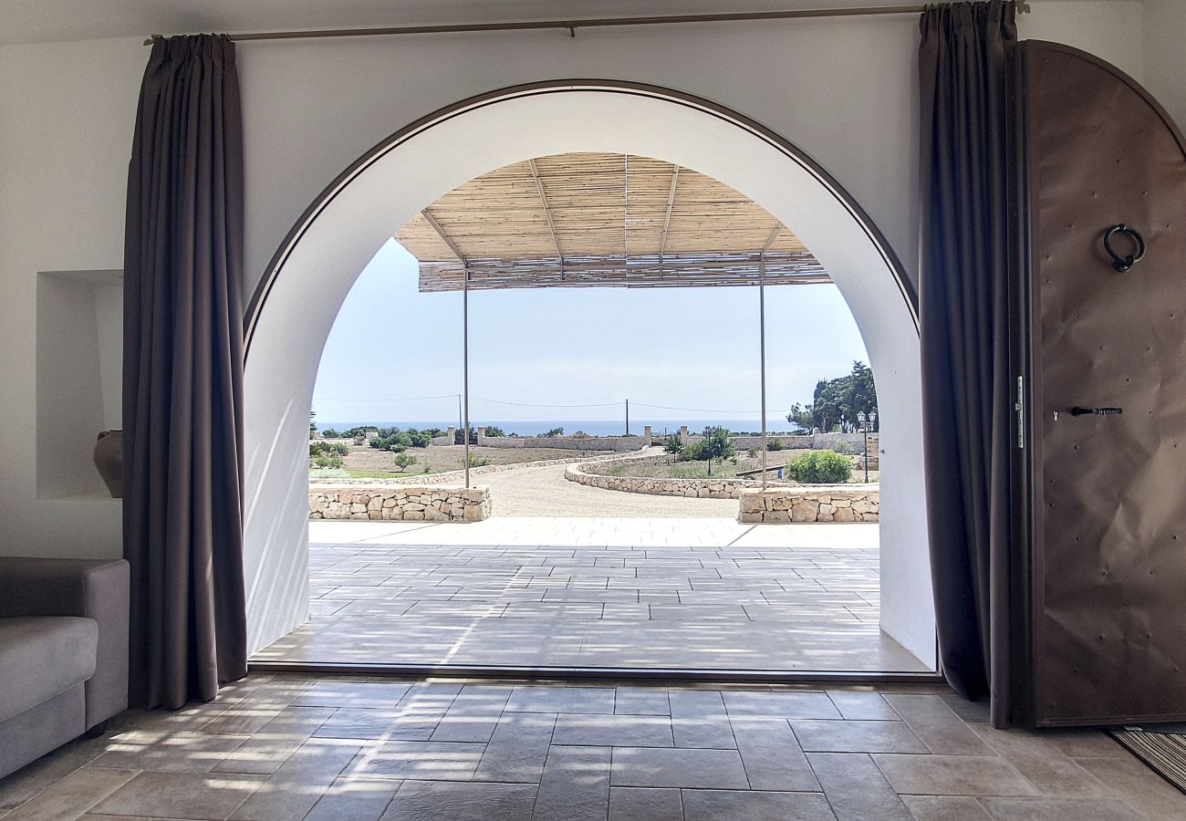 Villa in Lido Marini - Large villa (2 apt) with pool & rooftop jacuzzi