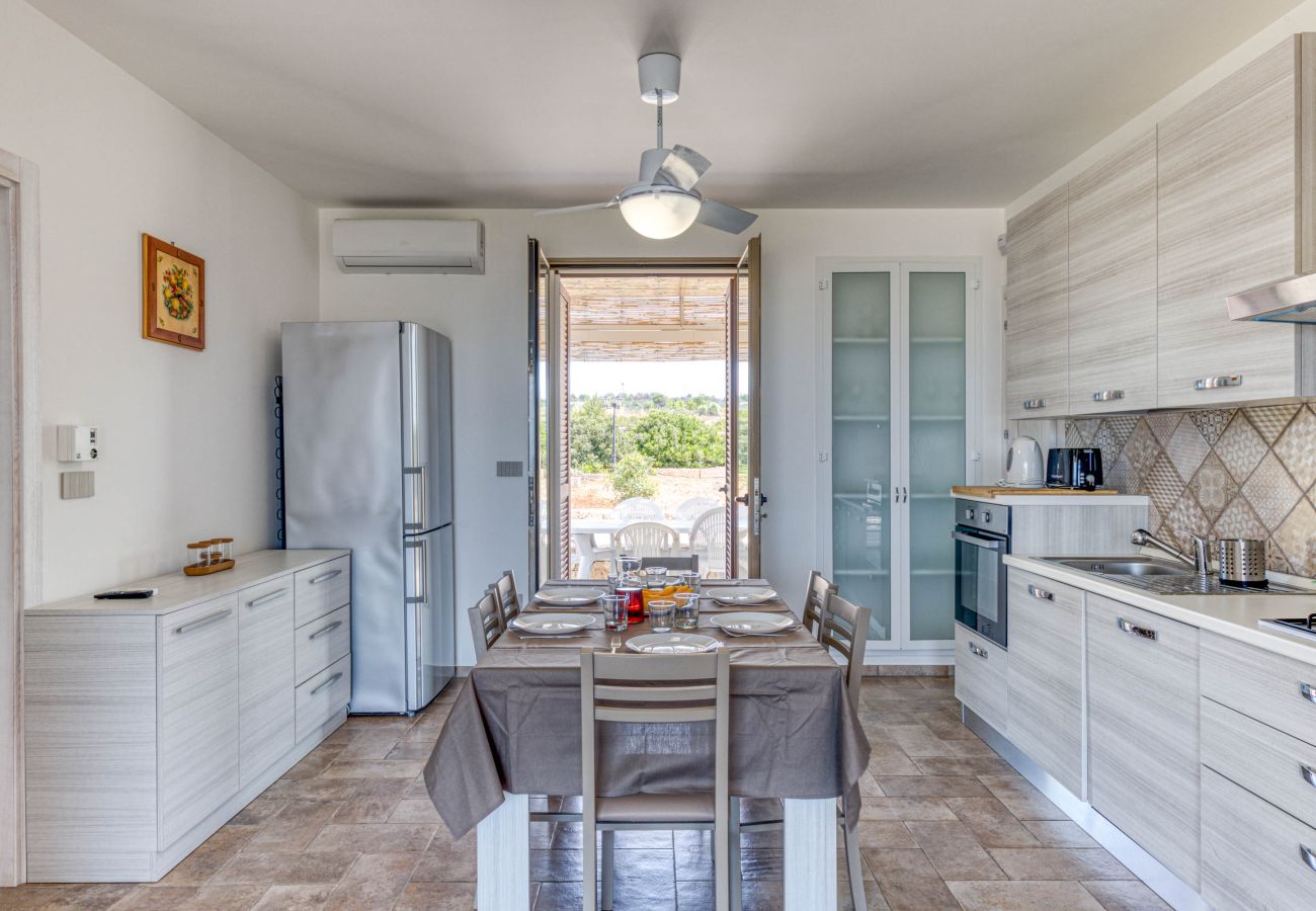 Villa in Lido Marini - Large villa (2 apt) with pool & rooftop jacuzzi