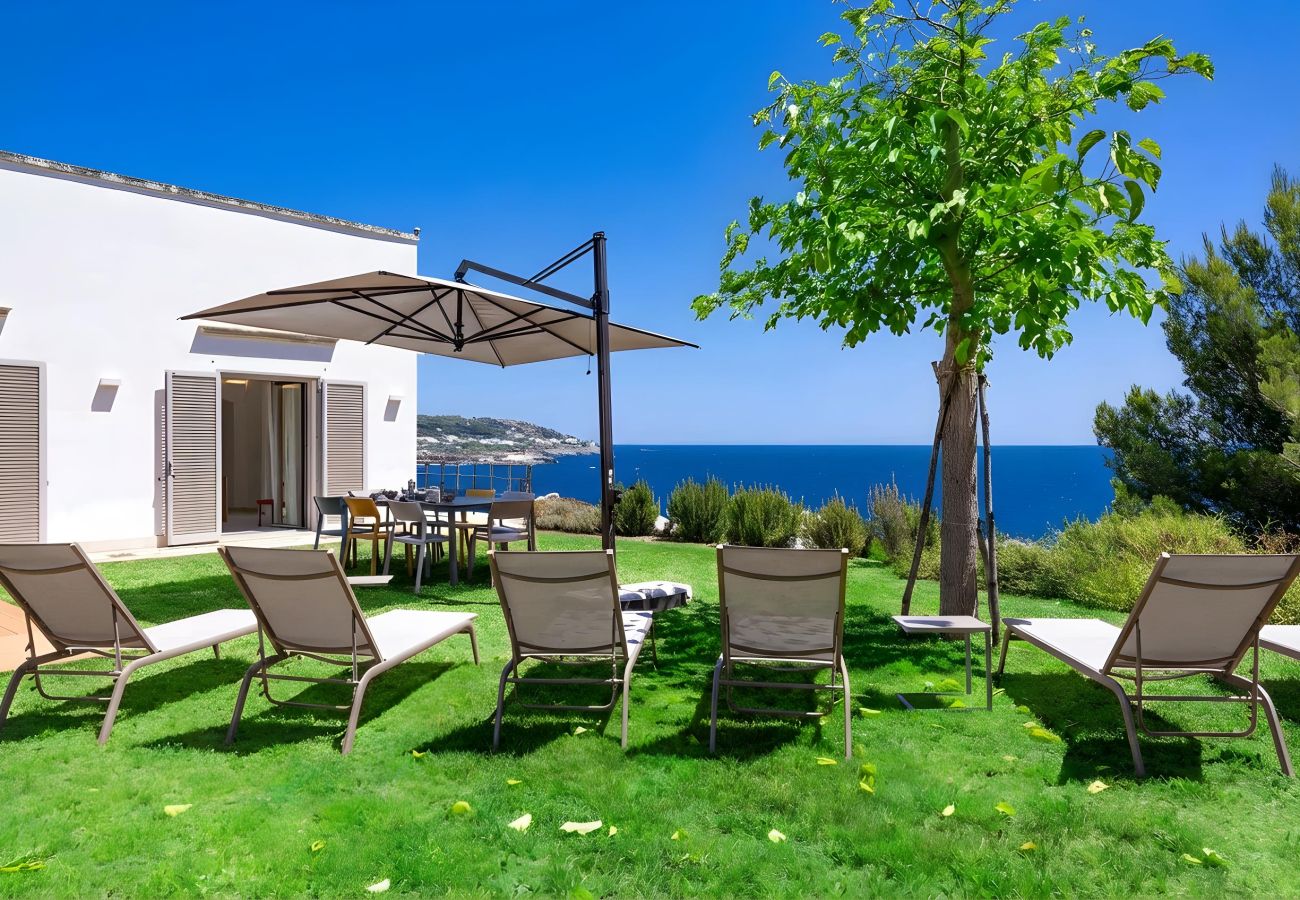 Villa in Castro - Breathtaking high end villa w/spectacular sea view