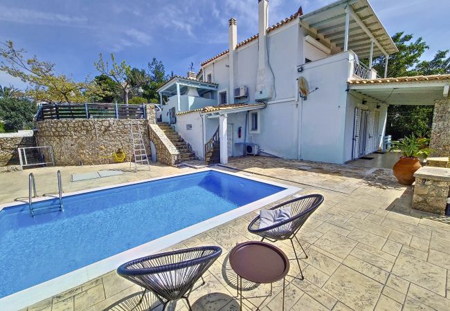 House in Porto Heli - Villa, pool & seaview, a short drive to the beach