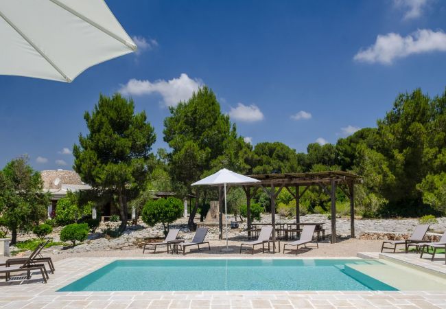 Villa in Torre Vado - Private estate with trullo, pool and sea view