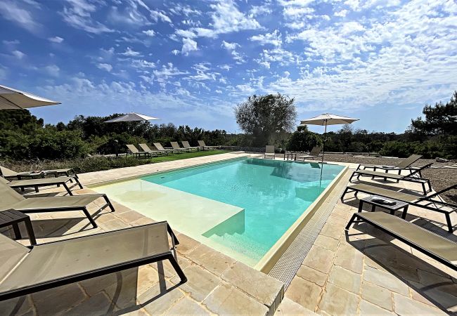 Villa in Torre Vado - Private estate with trullo, pool and sea view