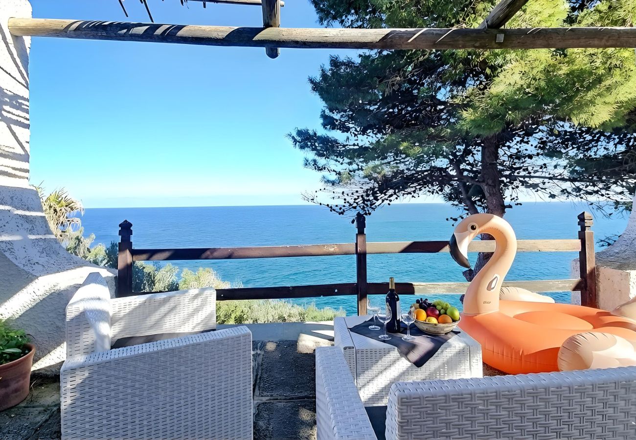 Villa in Castro - Sea access: large villa with stunning views (house A)